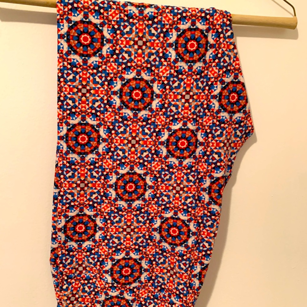 Tall n curvy Lularoe leggings